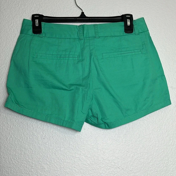 J Crew 100% Cotton Chino Broken In Green Shorts 3” Womens Size 0 - Picture 3 of 8